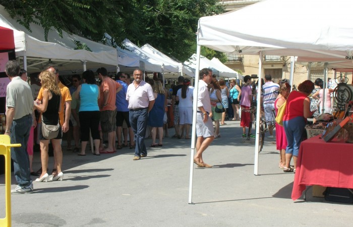 I Feria de artesanía