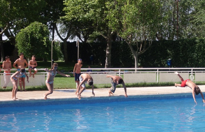 Juegos en la piscina