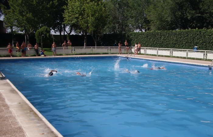 Juegos en la piscina